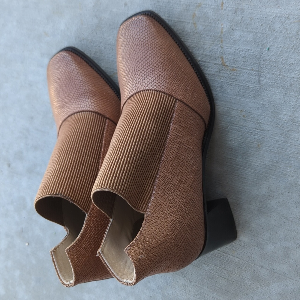 Signature‎ by Journee Collection Women's Brown Leather Stylla Booties Size 8.5